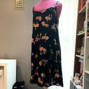 EUC TORRID BLK FLORAL CHALLIS TRAPEZE DRESS - 0X